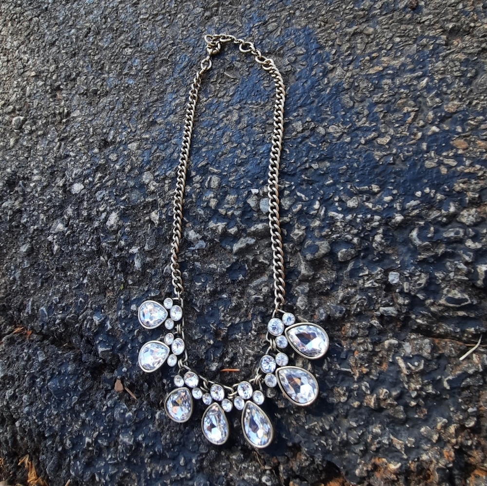 Clear Crystal Tear Drops Necklace 🔱🌞🌝💛 - Picture 2 of 6